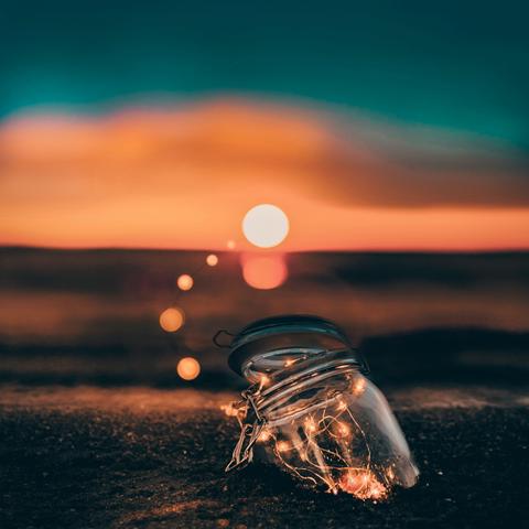 MATERIAL WORLD | Plastic vs. Glass. vs. Aluminum