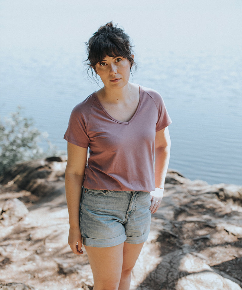 Ula V-neck Tee | Urchin