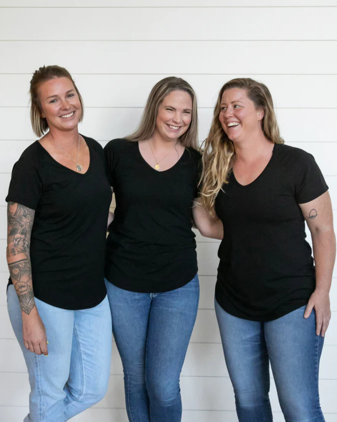 Ula V-neck Tee